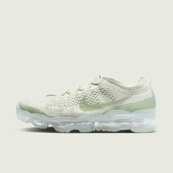 First vapormax outlet release